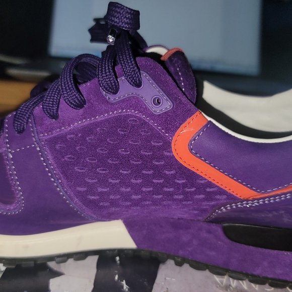 Rare find, Louis Vuitton well cared for, looks brand new. - Picture 2 of 6